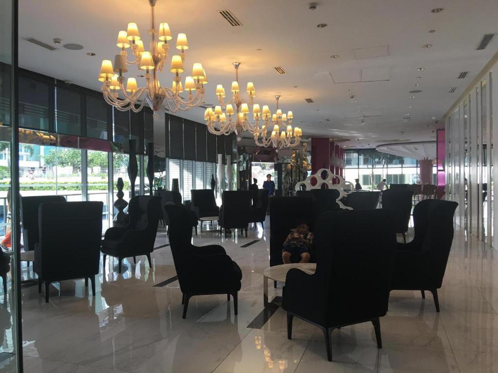 Holiday Escape Philippines Manila Ngoại thất bức ảnh